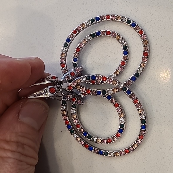 VINTAGE  Guess Statement Earrings - Picture 4 of 6